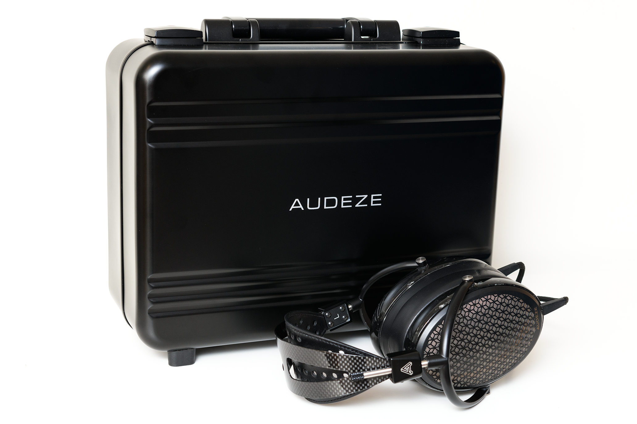 audeze-aluminium-travel-case-f-r-crbn-electrostatic-lcd-5-maxwell image 3