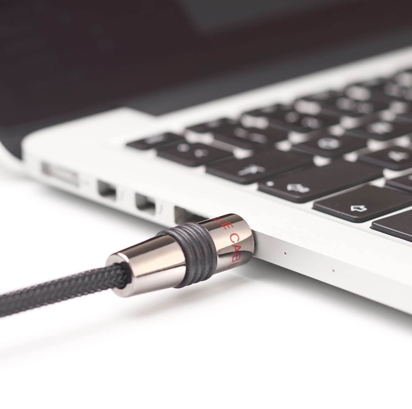 in-akustik-eagle-cable-deluxe-klinkenadapter-3-5mm-auf-2x-rca-0-8m-schwarz image 6