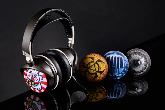 audeze-maxwell-2-reskin-earcup-gaming-accessory image 1