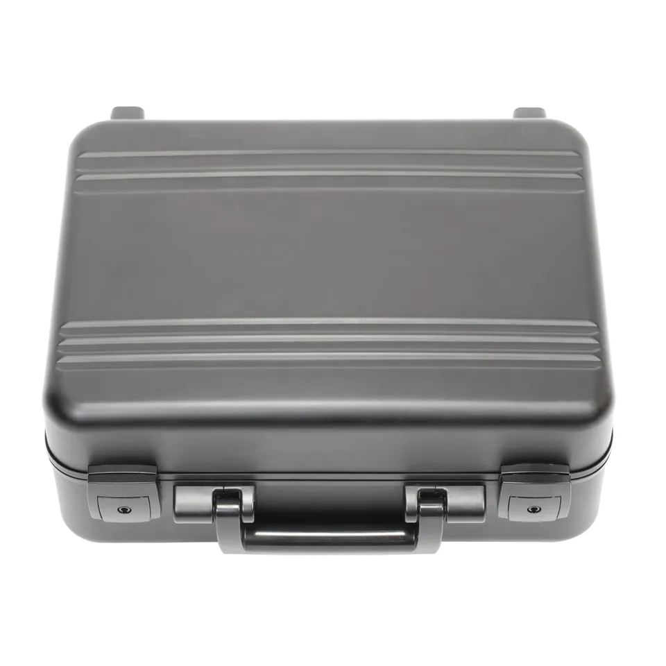 audeze-aluminium-travel-case-f-r-crbn-electrostatic-lcd-5-maxwell image 1