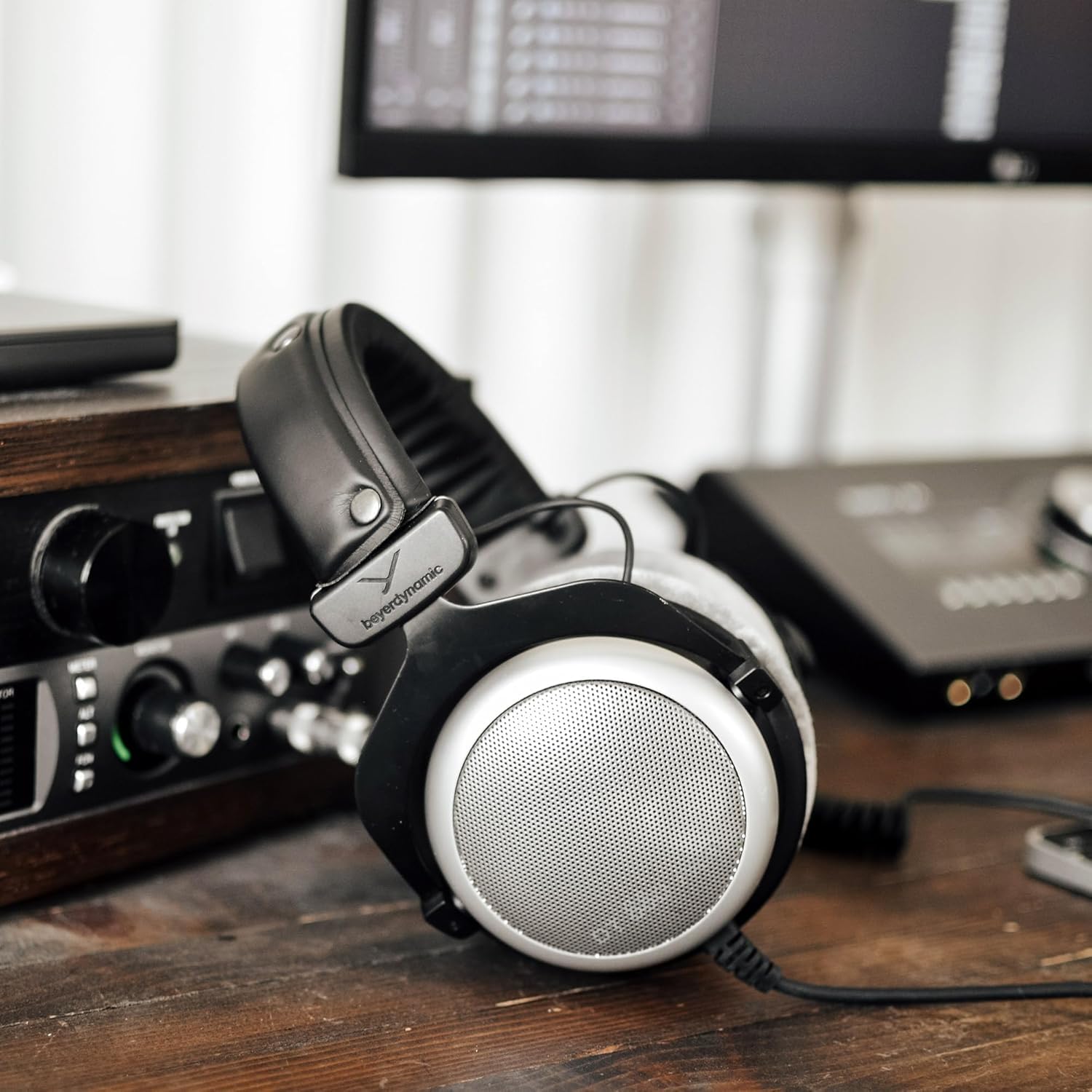 beyerdynamic-dt-880-pro-250-ohm-halboffener-studio-kopfh-rer image 2